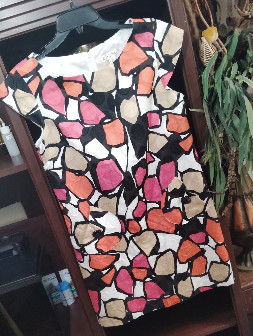 Kim Rogers Sleeveless Shift Dress in Pink, Orange, Beige, Black & White